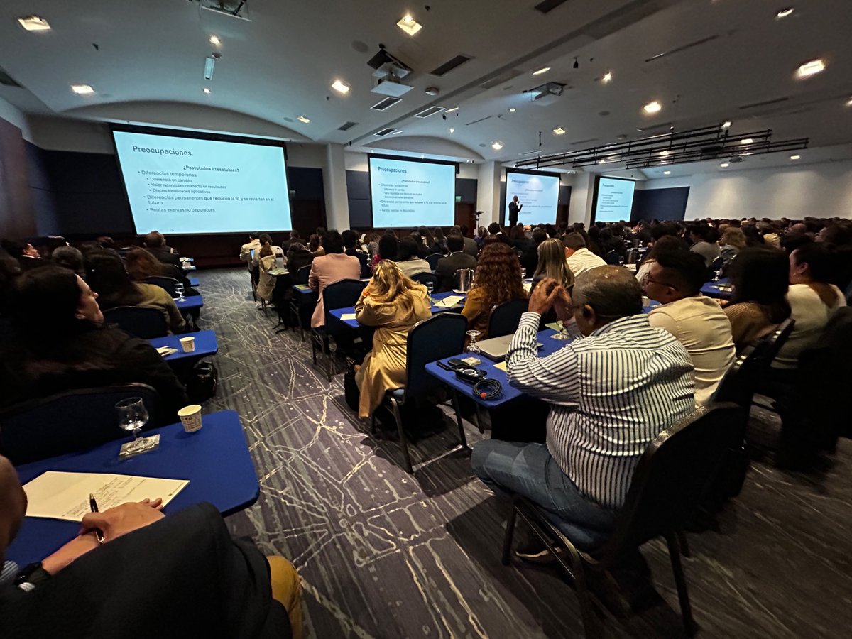 EditoresHache's tweet photo. Estamos en el Seminario de Actualización tributaria 2026 con el Dr @OCorredorAlejo 
Muy agradecidos por tanta acogida y asistencia! https://t.co/r9wBT9ZI6K
