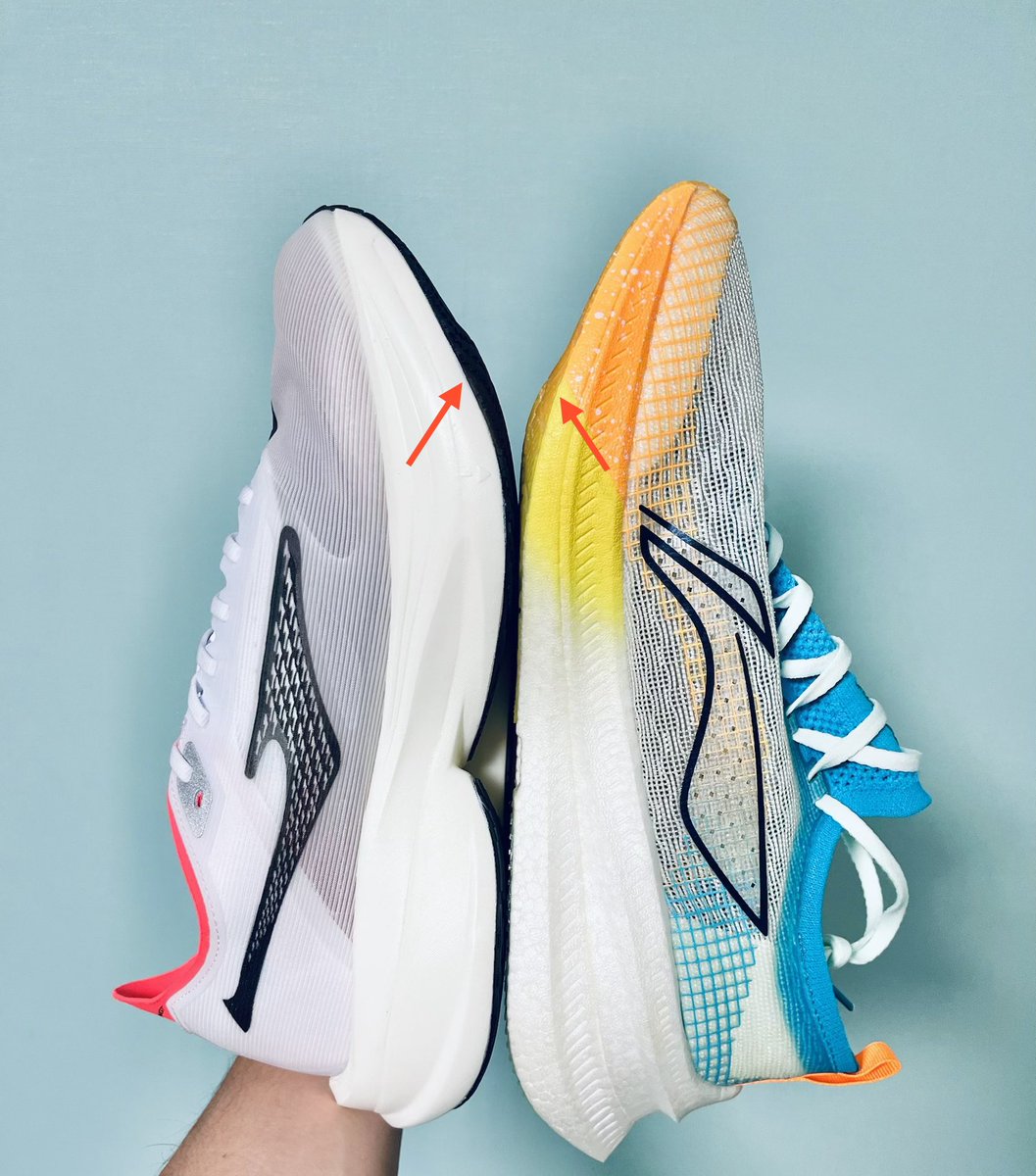 Fei Hong

ヴェイパーフライ4%を想起させる風貌のデザインが購入の決め手。8748円で購入

Erkeの新作・飞鸿(Fēihóng)シリーズの1種
落差6mm(前23mm-後29mm) 26cm・198g

新ミッドソール・Phoenix(粗モールド発泡TPEE)ソールの内側,母指球辺りが盛り上がり
Li-ningの飞电2.0eliteと似た工夫がされている