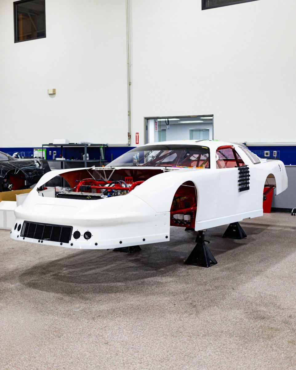 GMSracecars's tweet photo. Turnkey Tuesday!🏁 Which one are you wheeling to victory lane?

Call to get yours today - 704-838-5199

#WeBuildWinners | #GMSRaceCars https://t.co/u78rmlmbnj