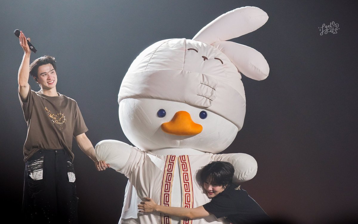 meme_knp's tweet photo. พี่วันแบ้งค์มีเป็ดไหว้เจ้ายังคะ คือหนูมีหลานมาแนะนำ https://t.co/ypZOFWERRc