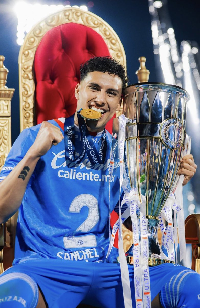 A_EsparzaOteo's tweet image. JORGE SÁNCHEZ: 💣

El 18 de enero les revelé que PAOK buscaba a Jorge Sánchez. 

Hoy está cerca de concretarse la operación por 4 MDD más 500 mil en bonos y 20 % en futura venta. 

Sanchez ya no está considerado para el juego vs Vancouver 🚨