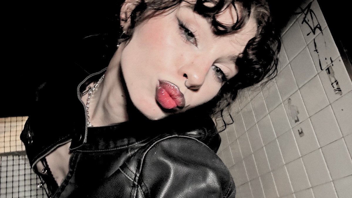 𝒎𝐚𝐥𝐢𝐚𝐡. (aus) tweet media