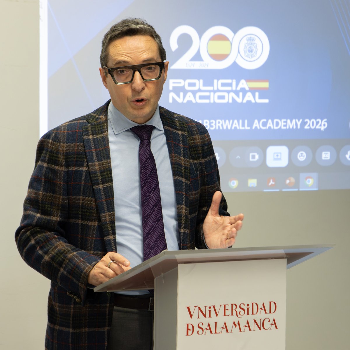 💸 El mundo pierde 13 billones de dólares al año por ciberataques

🚨 Detrás de esa cifra no solo hay números; hay infraestructuras críticas, reputaciones y seguridad nacional en juego.

Estos nuevos riesgos reclaman una formación acorde a la situación actual. Por ello, la USAL y