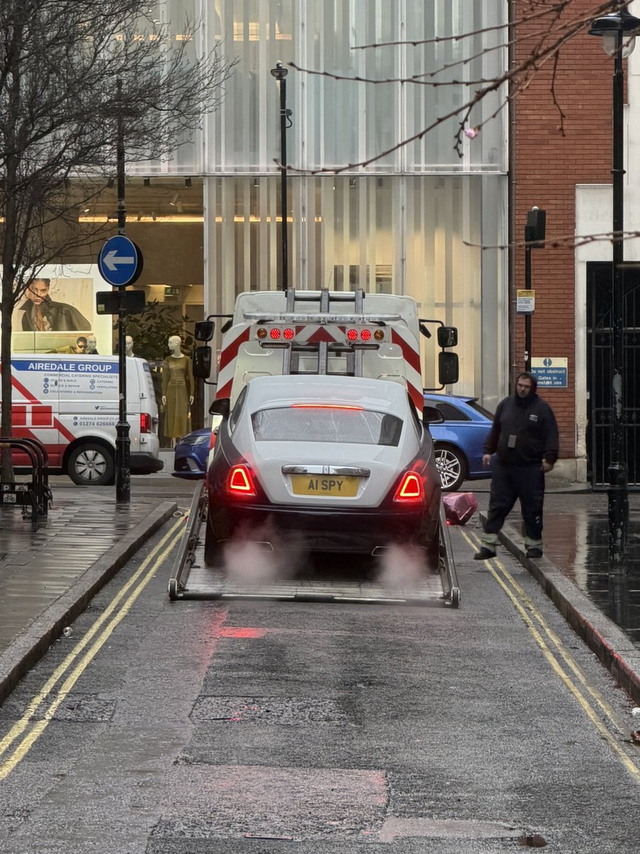 Alastair Hilton tweet media