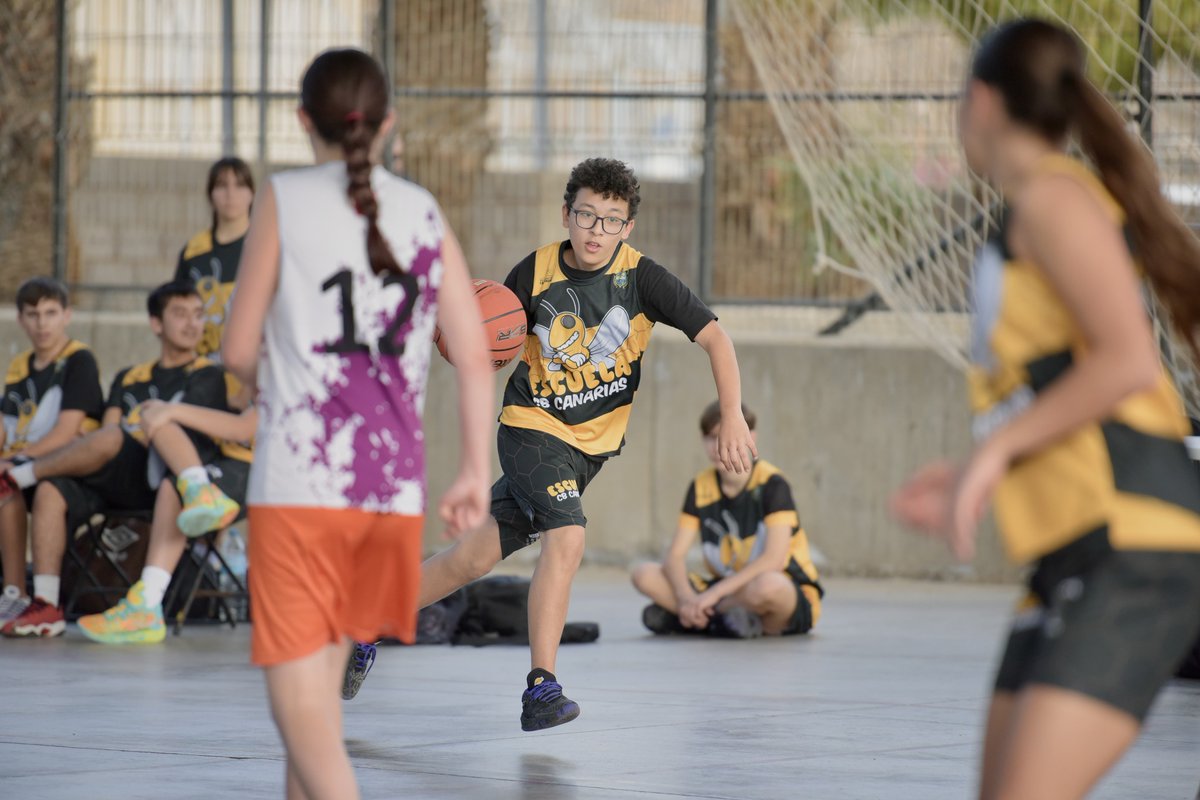 CB1939Canarias's tweet photo. BASE | Las Escuelas CBC @guiade_isora participaron este fin de semana en una nueva jornada de los #JuegosCabildoTF 🏀💛🖤

📸 Valle Sur Fátima

#VisitGuíadeIsora #DeportesGuíadeIsora https://t.co/s5gc8UXaPL