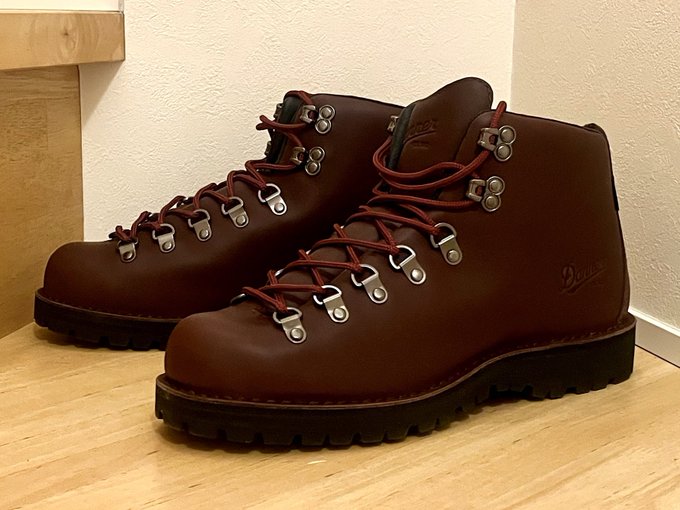 勢い余ってもう一足買ってしまったんダナー…… 