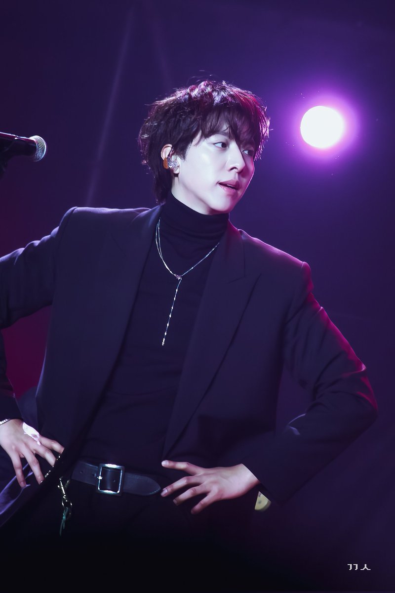 lobleMS's tweet photo. 260201 퍼스트뮤직스테이션 퍼뮤스 퍼뮤페

올블랙의 남자

#CNBLUE #씨엔블루 #이정신 https://t.co/kpebRjCHIb