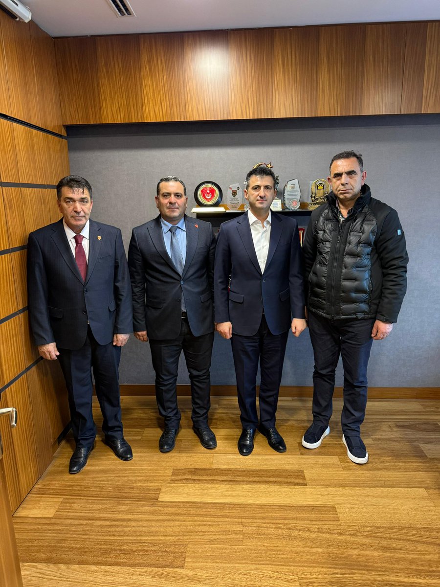 Bugün <a href="/TBMMresmi/">TBMM</a> de <a href="/TmsyGaziler/">T.M.S.Y GAZİ SAYILMAYANLAR</a> başkanımız  <a href="/ErtugrlGaziTmsy/">ERTUĞRUL GAZİ DEMİR</a>
Başkan yardımcılarımız
Sn <a href="/aydem057/">Aytekin Demirel</a>  
Sn  <a href="/mustafaulu60332/">T.M.S.Y. mustafa uludogan</a> ile birlikte <a href="/TBMMresmi/">TBMM</a> de <a href="/Akparti/">AK Parti</a> İzmir milletvekili Sn <a href="/celebimehmeta/">Mehmet Ali Çelebi</a> ile bir araya gelinmiştir. 
Sn <a href="/celebimehmeta/">Mehmet Ali Çelebi</a> ile <a href="/TmsyGaziler/">T.M.S.Y GAZİ SAYILMAYANLAR</a> vatan evlatlarının