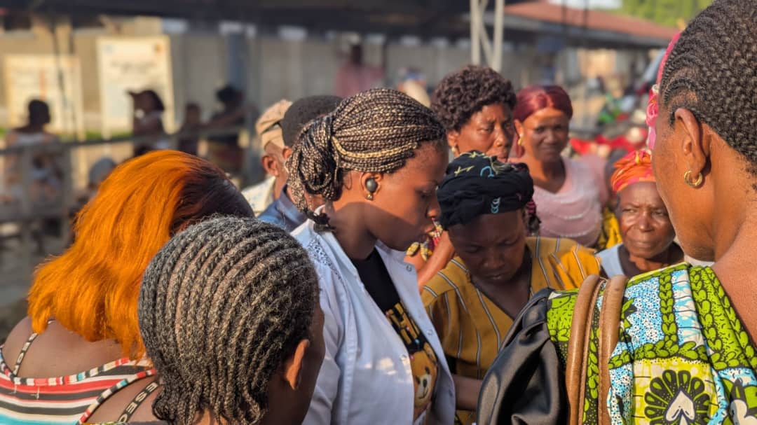fondation_hbo's tweet photo. Les femmes sont des piliers du développement.

Les soutenir, les former et les valoriser, c’est renforcer toute la nation.

La Fondation HBO s’engage pour l’autonomisation des femmes congolaises.

Honorable @hermionebolumbe 

#FemmesCongolaises #LeadershipFéminin #fondationhbo https://t.co/tDY1Bm8Fxv
