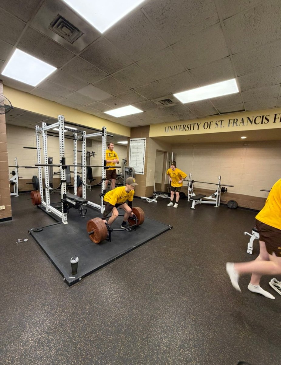 USFIL_baseball's tweet photo. Getting closer to first pitch &amp; staying ready day by day!

#RollBernies https://t.co/s8s2iHACUj