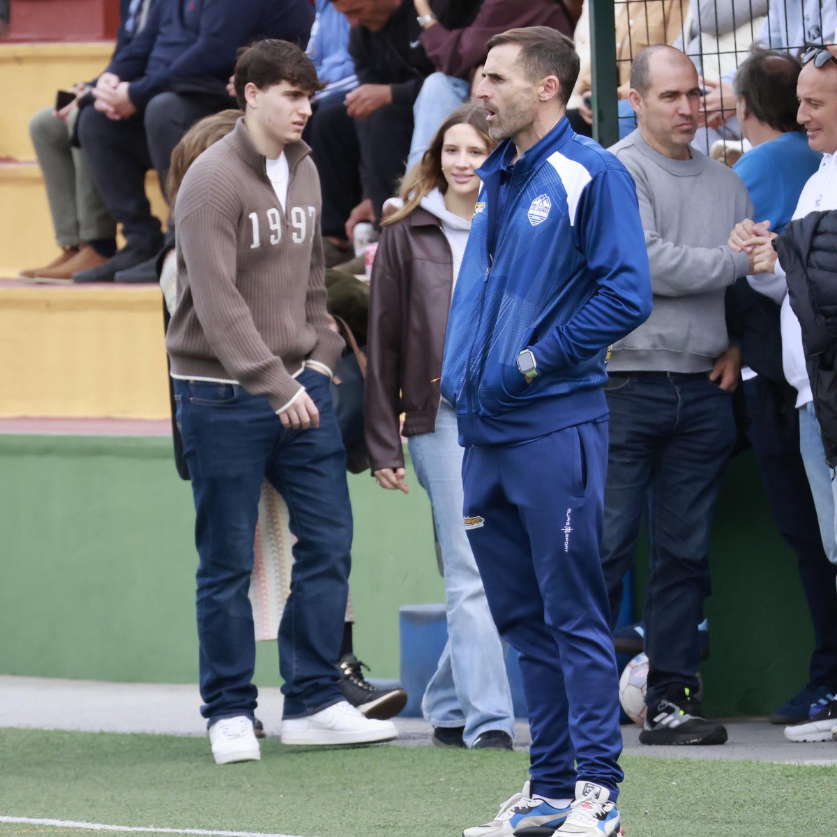 Esteban muñoz tweet media