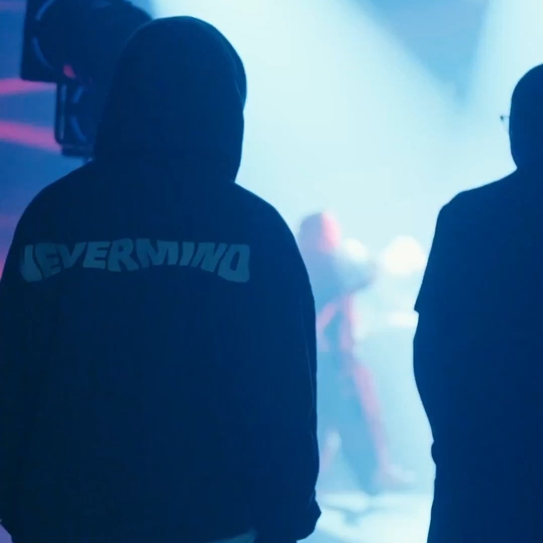 miamiao0123's tweet image. HIPHOPユニットおじ達の対バン映像、胸熱ショットが溢れていて泣きそう
#backtoback
