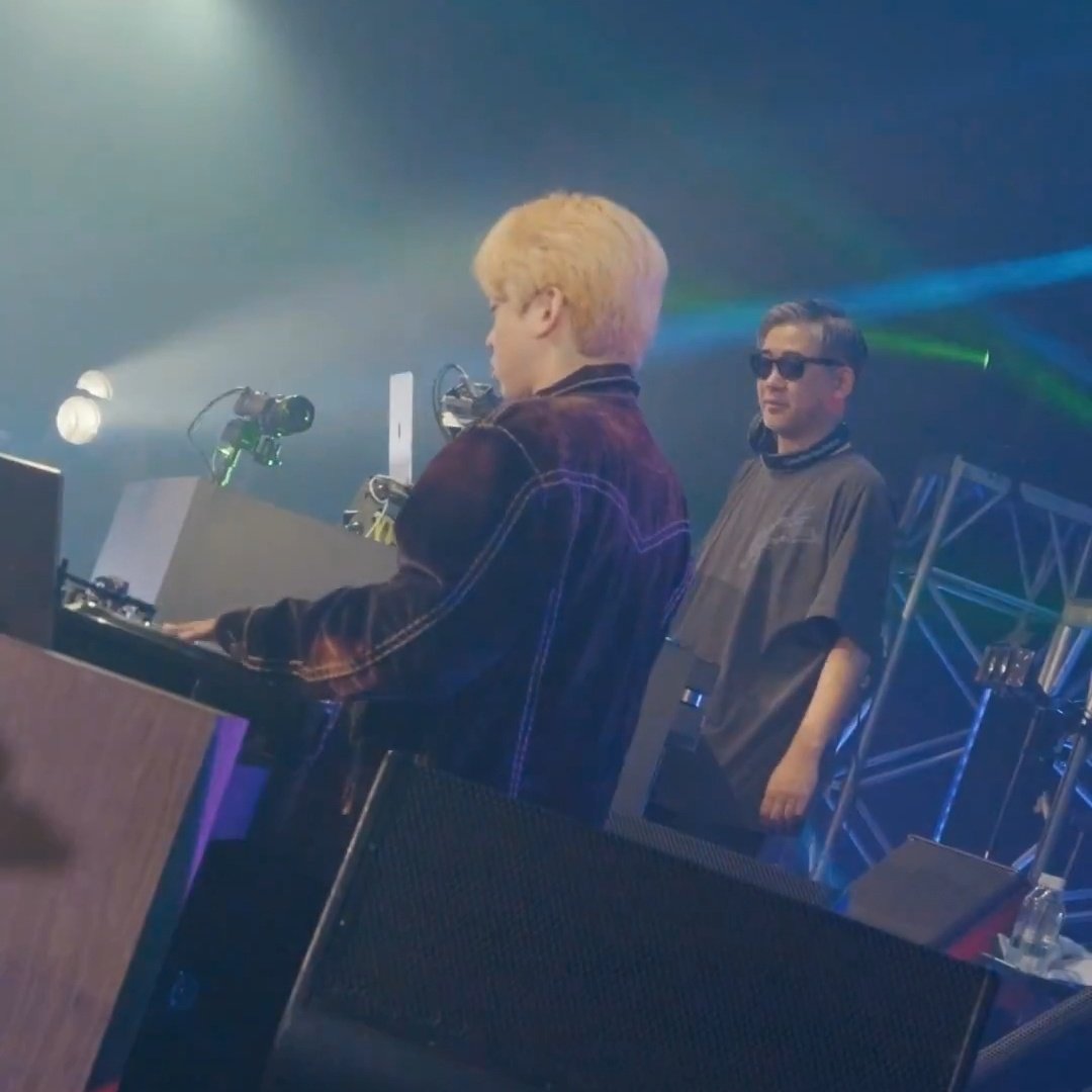 miamiao0123's tweet image. HIPHOPユニットおじ達の対バン映像、胸熱ショットが溢れていて泣きそう
#backtoback