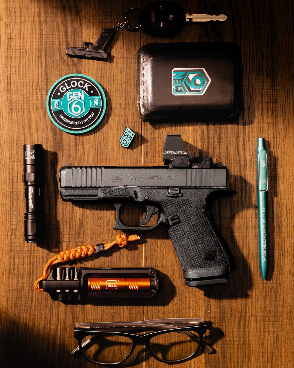 GLOCKInc's tweet photo. An everyday carry, engineered for you. https://t.co/dNaDKshsZV