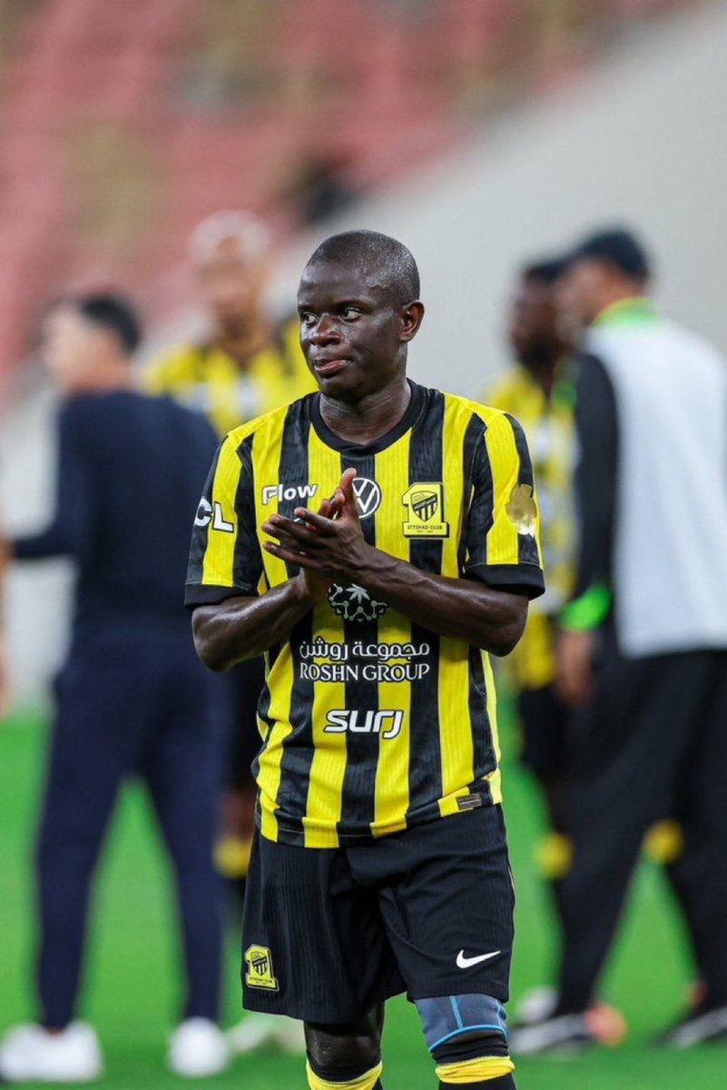 football_li5's tweet photo. يا إتحادي .. عندك خيارين:

• إنتقال كانتي لفنربخشة؛ إنتقال النصيري للإتحاد

أو

• بقاء كانتي في الاتحاد؛ بقاء النصيري في فنربخشة

وش بتختار؟ https://t.co/91xTySJIyc