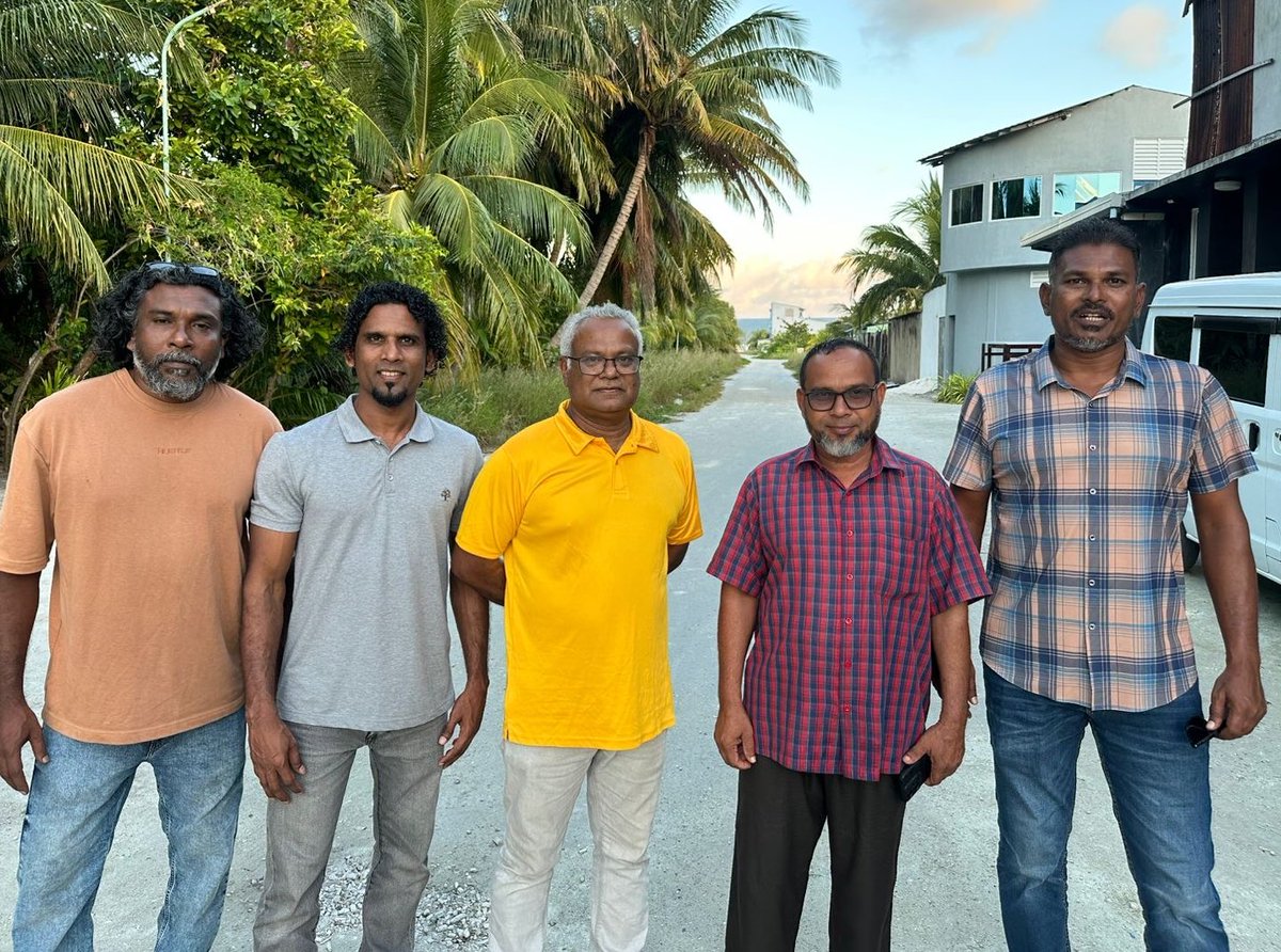 MDPSecretariat's tweet photo. MDP Central Campaign team ge farathun, kuriah oiy LCE aai WDC inthikhaab ge campaign D2D Thinadhoo City ga hingun kuriah gendhiun. 

#HeyvallaThayyaru 
#GearUp
#LCE2026
#WDC2026
#VoteMDP https://t.co/exEaKT535l