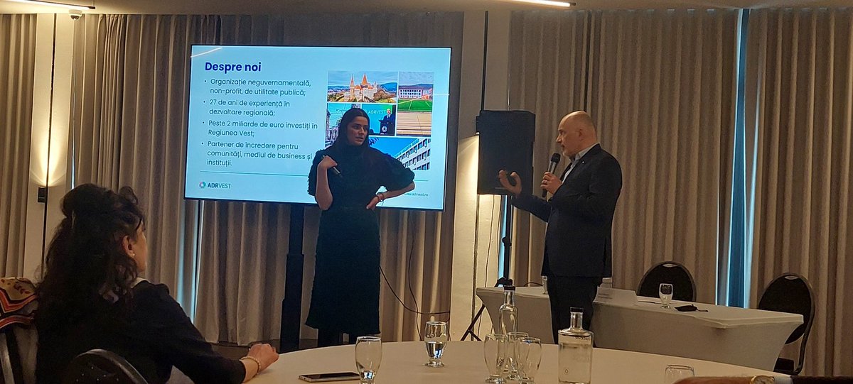 PSRRMSLS's tweet image. Представници Покрајинског секретаријата у студијској посети Темишвару: Добре праксе ЕУ пројеката
Током посете, делегација је посетила више реализованих ЕУ пројеката у областима туризма, административних услуга и архивских активности, укључујући пројекте sn.rs/fwl5c