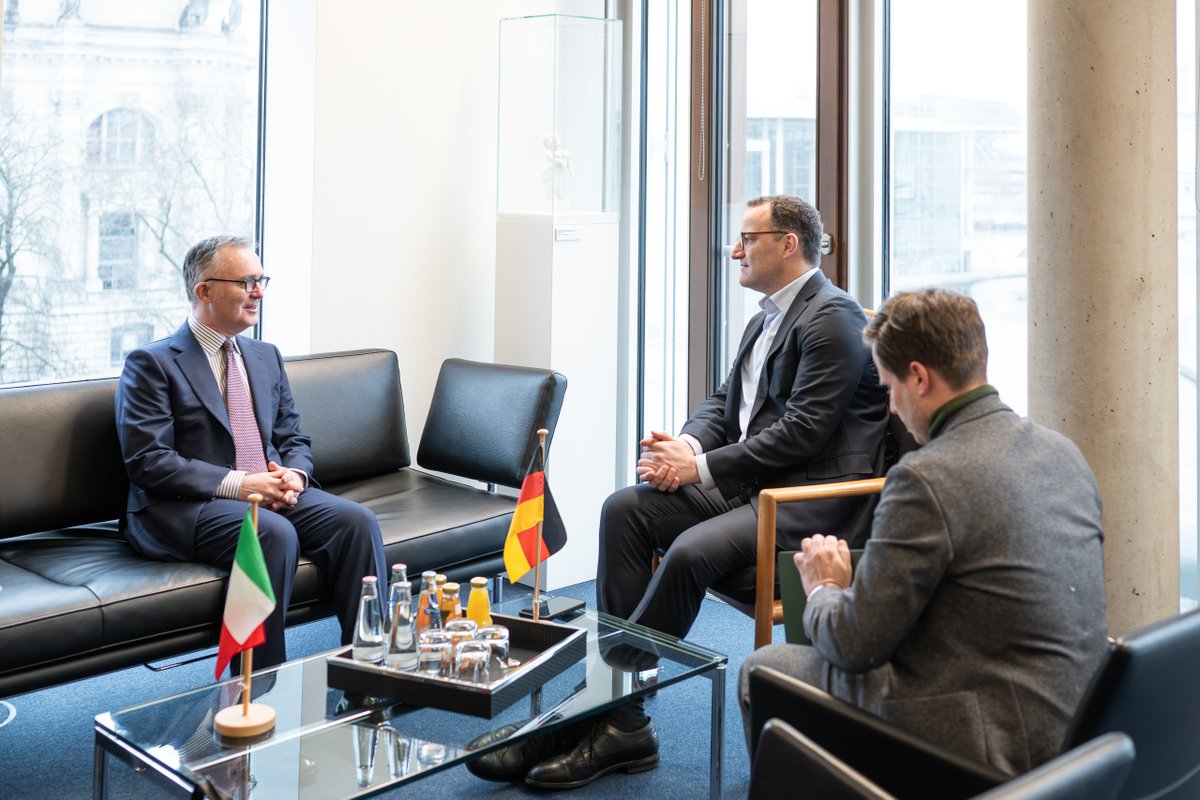 cducsubt's tweet image. 🇮🇹🤝🇩🇪 @jensspahn empfing heute den italienischen Botschafter @BucciFab zu einem Gespräch über die enge #Partnerschaft zwischen #Deutschland &amp;amp; #Italien. Im Fokus: die gemeinsame #Verantwortung für Europas #Sicherheit &amp;amp; ein starkes Miteinander in herausfordernden Zeiten. Danke für