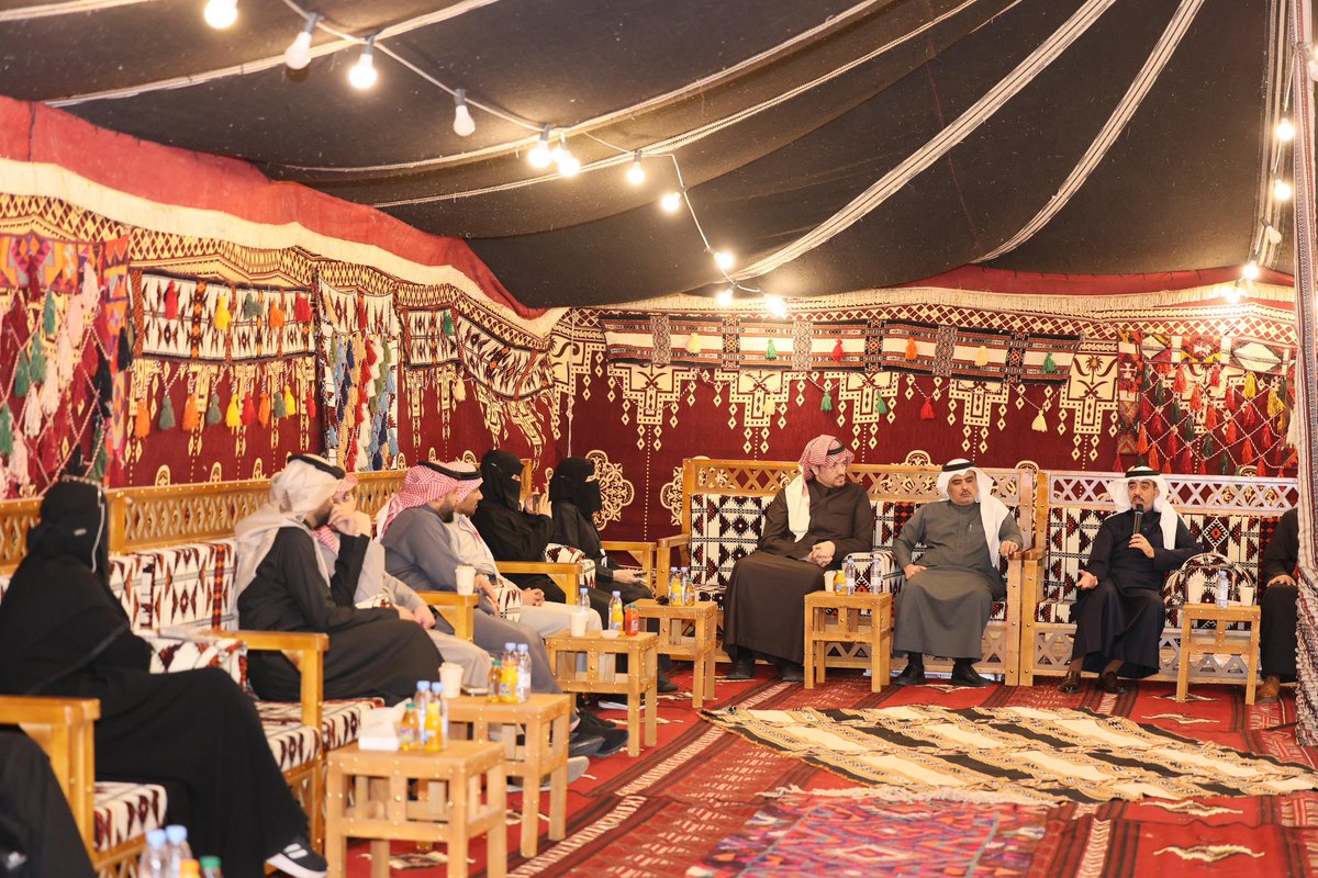 AlshamalChamber's tweet photo. نفذت #غرفة_الشمالية، بالتعاون مع المؤسسة العامة للتدريب التقني والمهني بمنطقة الحدود الشمالية، جلسة حوارية بعنوان «من الفكرة إلى العلامة التجارية»، بحضور المدير العام للإدارة العامة للتدريب التقني والمهني المهندس حسن السليم، وذلك دعمًا لرواد الأعمال وتمكينًا للأفكار الواعدة نحو علامات تجارية ناجحة.