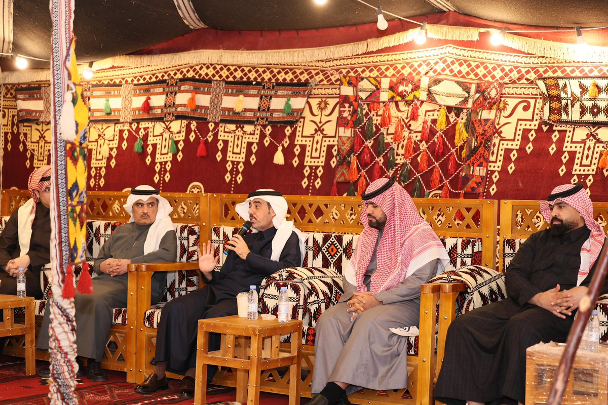 AlshamalChamber's tweet photo. نفذت #غرفة_الشمالية، بالتعاون مع المؤسسة العامة للتدريب التقني والمهني بمنطقة الحدود الشمالية، جلسة حوارية بعنوان «من الفكرة إلى العلامة التجارية»، بحضور المدير العام للإدارة العامة للتدريب التقني والمهني المهندس حسن السليم، وذلك دعمًا لرواد الأعمال وتمكينًا للأفكار الواعدة نحو علامات تجارية ناجحة.