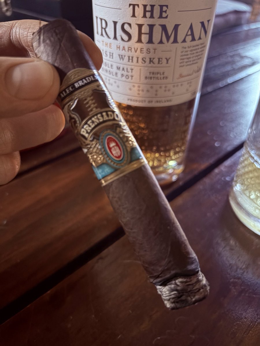 Alec Bradley Prensado &amp; The Irishman <a href="/alecbradley/">Alec Bradley Cigars</a> <a href="/Cigar_Club_sa/">Cigar Club SA</a> <a href="/MAbrams_BB/">Malitious Abrams - Magna Carta💰💵💳</a> <a href="/JacquiG17406236/">JacquiG</a> #Cigars