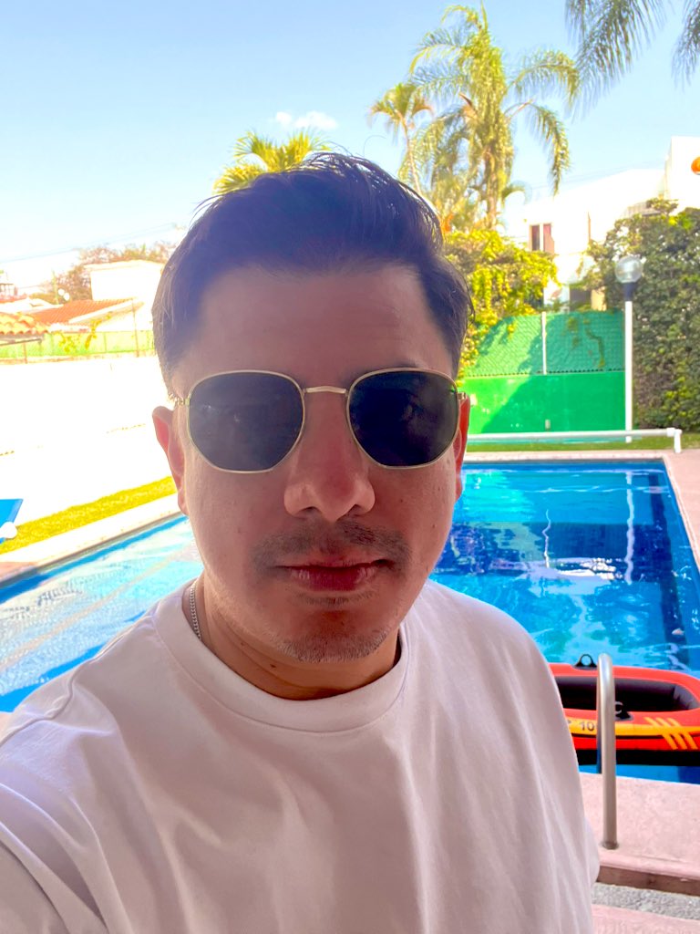 Ponchitoable's tweet photo. Vacaciones en familia https://t.co/vQHzS0CKAe
