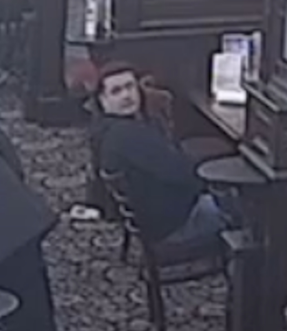 A CCTV image has been issued by our officers who are investigating an assault at a pub in #Folkestone. Read more: kent.police.uk/news/kent/late…