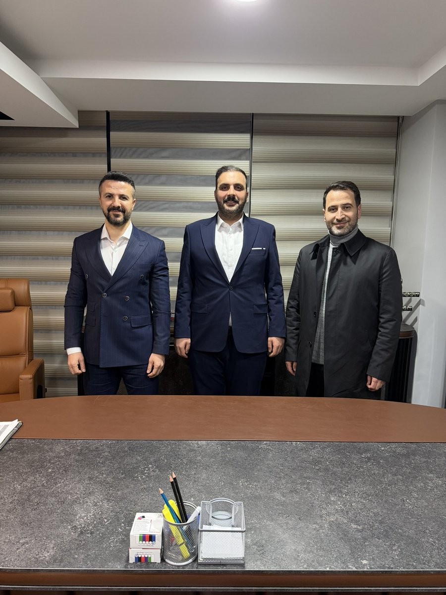 Rahmetli Gençlik Kolları İl Başkanımız Yunus Koca’nın yol arkadaşlarından; Siyasi ve Hukuk İşleri Başkanımız  Av.Emrullah Yıldırım ve AR-GE Başkanımız Cihad Yıldırım
ağabeylerimizi ziyaret ettik. 

Samimi sohbetleri ve kıymetli paylaşımları için teşekkür ediyoruz.