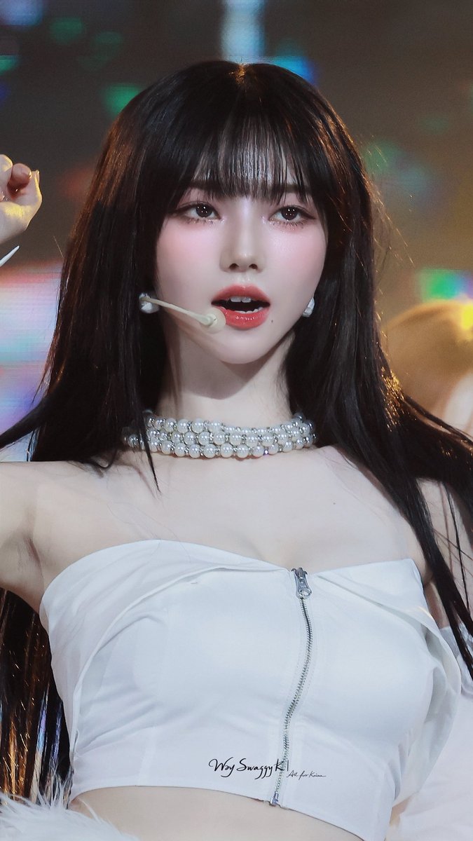 WxySwaggyK's tweet photo. 231210 K-Link Festival
#aespa #에스파 
#Karina #카리나 #劉知珉 #カリナ #柳智敏 https://t.co/R3bsKBB5ZP