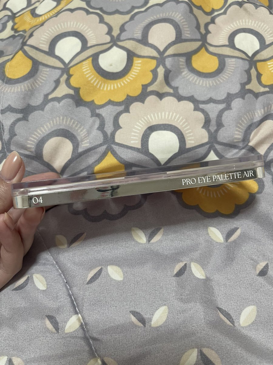 usedandnewonly's tweet photo. ส่งต่อพาเลตตา clio pro eye palette air 04 สีชมพูหวานๆ เหลือประมาณ80%
-270฿ส่งฟรี🥰
#ส่งต่อ #ส่งต่อเครื่องสําอาง #ส่งต่อเครื่องสําอางมือสอง #ส่งต่อพาเลต #ส่งต่อclio #ส่งต่อคสอ #ส่งต่อคสอมือ2 #clio #ส่งต่อพาเลตตา #ส่งต่อลิป #ส่งต่อคุชชั่น https://t.co/HU2GeKh8qW