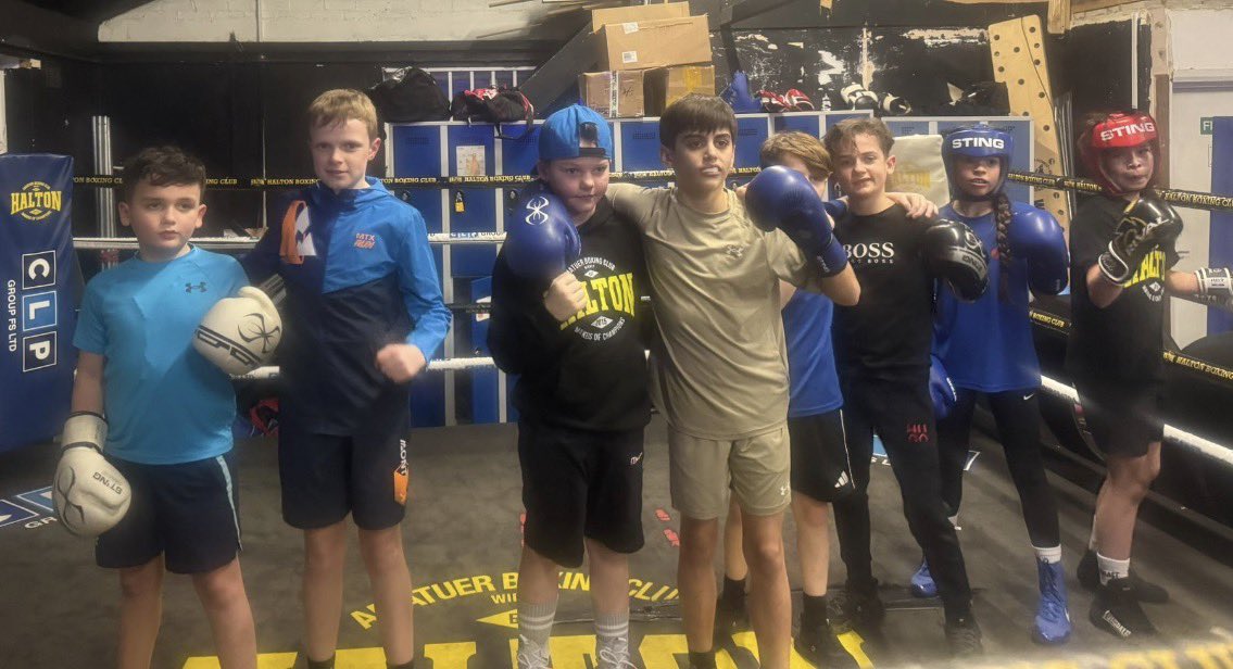 Thanks To Halton Riverside Boxing Club Who Last Night Hosted Us For Some Great Rounds Of Sparring.. Thanks For Having Us Guys #TEAMVENTURE 🥊