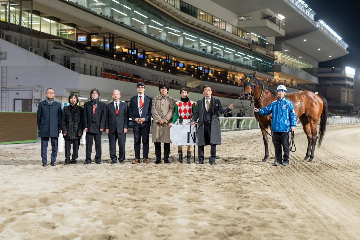 takatsukistable's tweet photo. 2/3(火)川崎10R（唯我独尊賞）で クリスタライズ が優勝しました。今回の勝因はブリンカーの着用ですね。追い切りから着用していい動きになったと思いましたが、ここまで変わってきたのは驚きですね。外枠もこの馬には、いい条件になりました。次走も期待しています。 #競馬 #川崎競馬 #高月厩舎 https://t.co/1TIQIO30jP