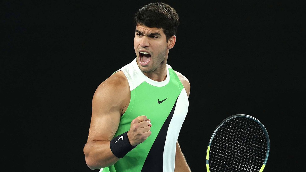 Toni Nadal sobre Alcaraz:

“Puede llegar donde quiera. Tiene un físico especial y una técnica buenísima. Además, tiene una suerte: tiene unos rivales de menor nivel. Antes Nadal y Djokovic salían a jugar y si les tocaba Del Potro y el argentino tenía un buen día, te podía ganar"