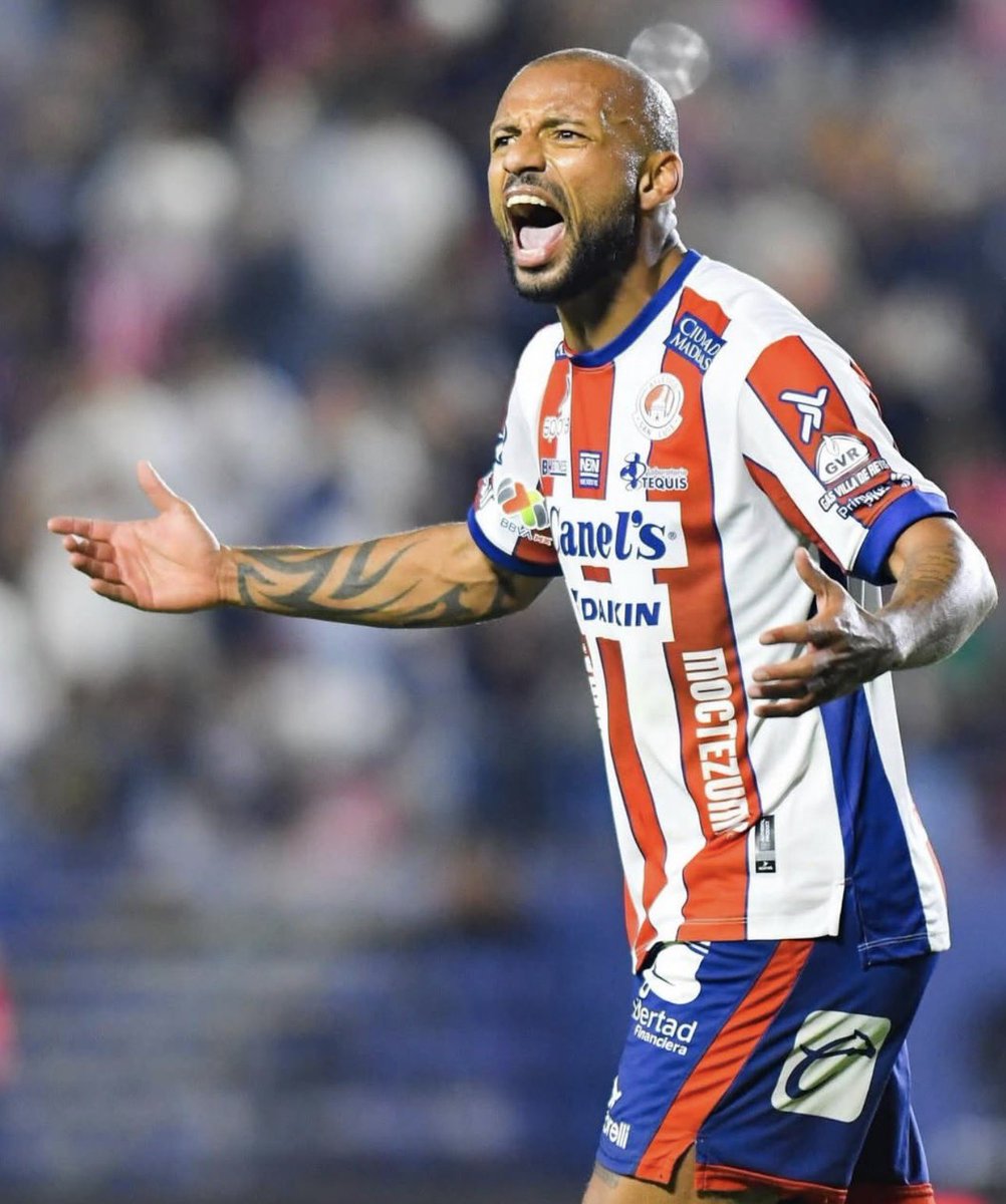 A_EsparzaOteo's tweet image. Restan 7 días de mercado de transferencias. 

Cruz Azul busca cerrar en ese lapso a los atacantes Joao Pedro y Christian Ébere. 

También concretar las salidas de Camilo Candido (Nacional) y Jorge Sánchez (PAOK)