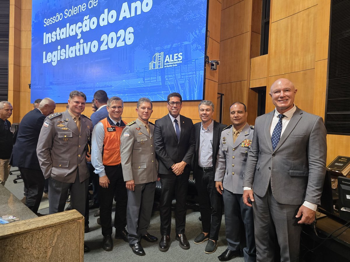 bombeirosES's tweet photo. O CBMES esteve na abertura do ano legislativo de 2026 da Ales, nesta segunda (2), no Plenário. Representado pelo comandante-geral, a corporação reforçou o compromisso com a harmonia entre os Poderes e o fortalecimento de políticas públicas em favor da sociedade capixaba. https://t.co/1V9qgkRgwE