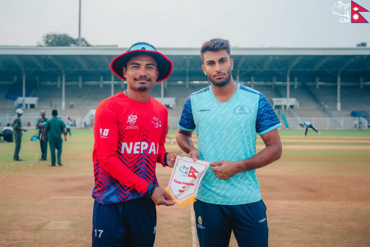 T20 विश्व कपको प्राक्टिस म्याचमा नेपालले युएईलाई ७ विकेटले पराजित गरेको छ । चेन्नेईमा भएको खेलमा आरिफ र दीपेन्द्र दुबैले सानदार अर्धसतक बनाए ।  १४५ रनको लक्ष्य पच्छाएको नेपालले मात्र ३ विकेट गुमाएर लक्ष्य भेटायो । यो जितपछि क्रिकेटका ठुला टिमको मुटुले ढ्याङ्ग्रो ठोकेको छ ।