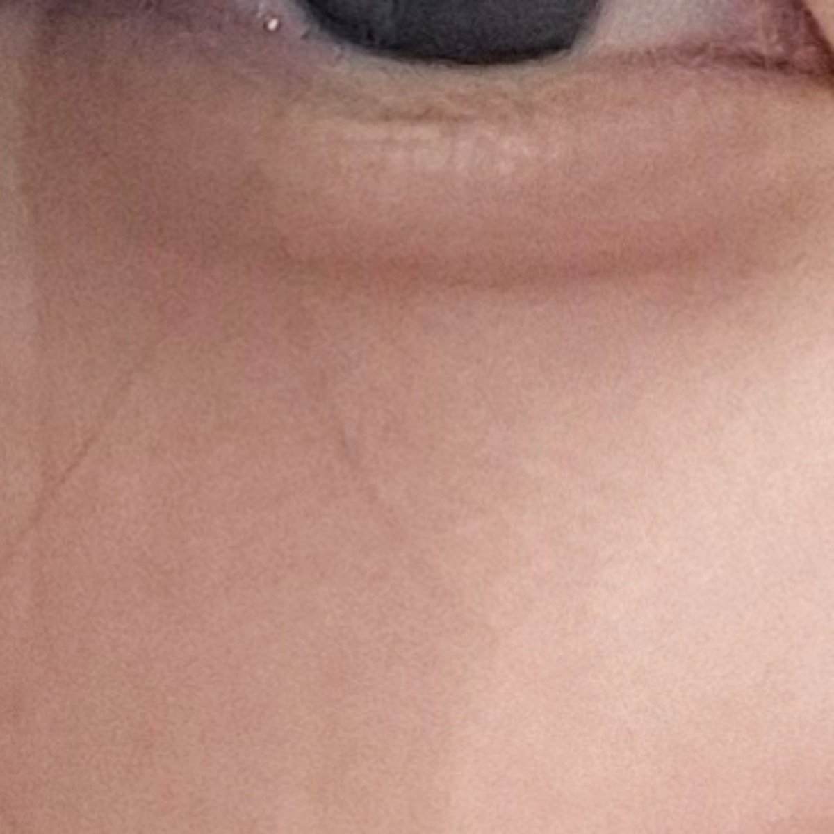 keepday_byday's tweet photo. 여러분 저 자랑 하나만 해도 돼요??? 저 기카로 찍어도 나비존에 모공 하나도 없는 피부를 갖게 됐어요 근데 비결은 다이소 기초 하나임 https://t.co/w4Nn3XNHUf