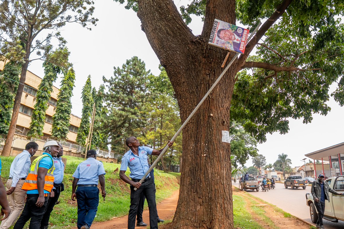 KCCAUG's tweet photo. Elections done ✅

Our teams are moving all over the city removing all election clutter.

#KCCAatWork #ForABetterCity https://t.co/yQTt4Ttzl7