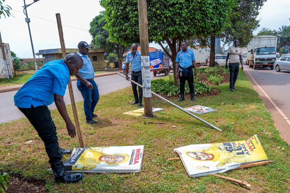 KCCAUG's tweet photo. Elections done ✅

Our teams are moving all over the city removing all election clutter.

#KCCAatWork #ForABetterCity https://t.co/yQTt4Ttzl7