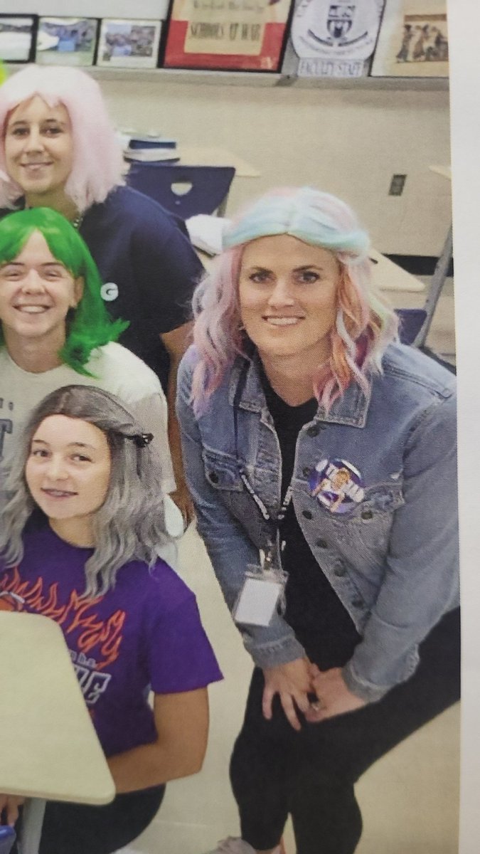 Happy School Counselor week to Mrs Darby our HS counselor and our TLC co teacher. Thanks for you guidance and hard work. We appreciate you! Great pic by the way.
