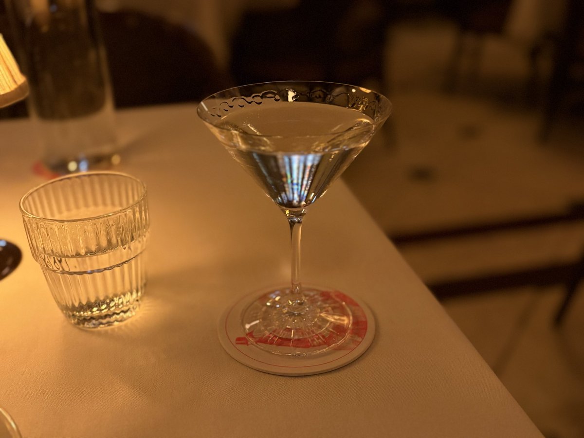 riddell_will's tweet photo. Spent last night eating at Sunny’s Steakhouse in Miami, one of @esquire’s best new restaurants of 2025. The 10 oz prime hanger steak cut like butter. Meal was worth every penny. 🥩🍸#Miami #Florida #food #dining #travel #photograghy #OnlyInMiami https://t.co/cNBbiv4tfP