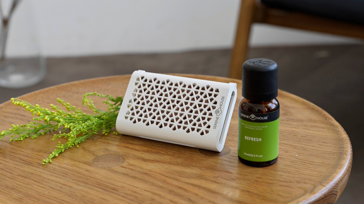 SereneHouseUSA's tweet photo. Whether you are at home or on the go, the Puccini Car Scent Vent Clip is always an elegant addition to your day.

#serenehouseusa
#serenehouse
#serenehousecardiffuser
#aromatherapy
#passivediffuser
#essentialoils
#doterra
#essentialoilsrock
#aromatherapyonthego
#youngliving https://t.co/WcDLYJyfJ8