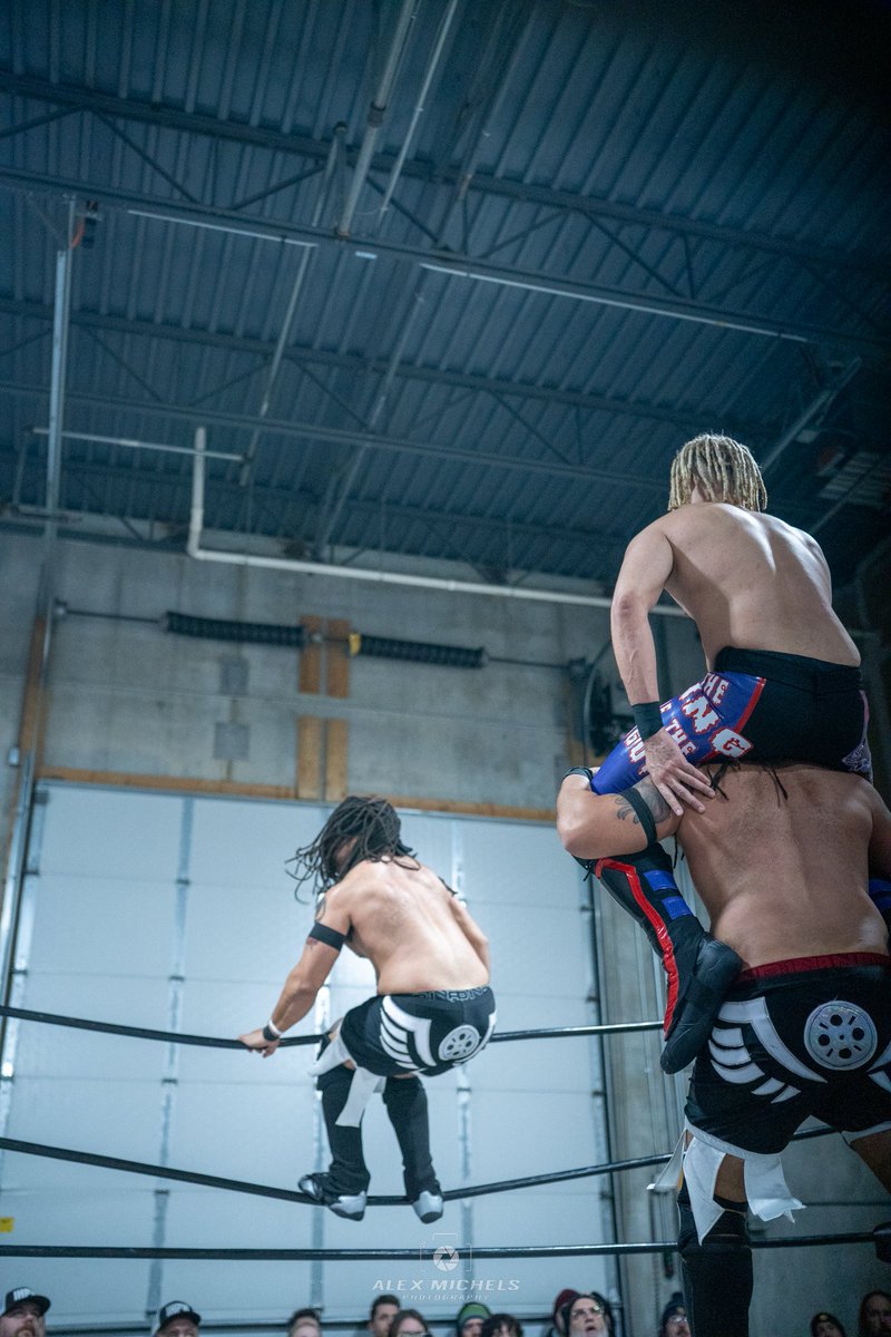 Incoming!!!! High flying Dread Head coming in Hot 📸:@alexmichels_photography
📍: <a href="/IronHeartPro/">Iron Heart Pro</a>