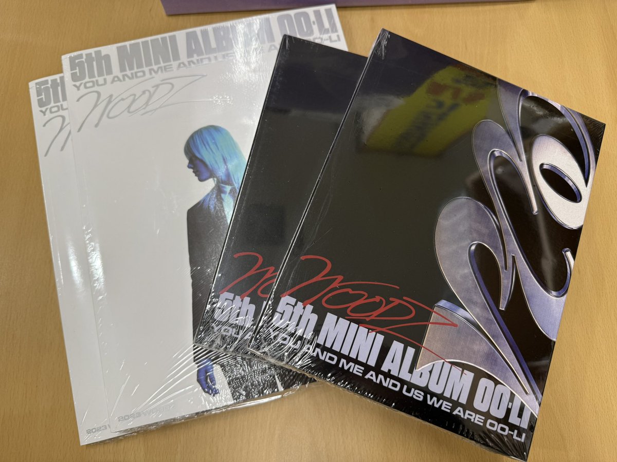 260203 대전 뮤갤 뮤앤갤 뮤직앤갤러리
KPOP 구보 재입고완료!

#조승연 #우즈 #WOODZ - OO-LI
많은 분들이 좋아하시는 Drowning 이 수록되어 있는 음반입니다!
대전 MOODZ 무즈분들의 방문을 기다립니다!

문의☎️ 010-7913-5793