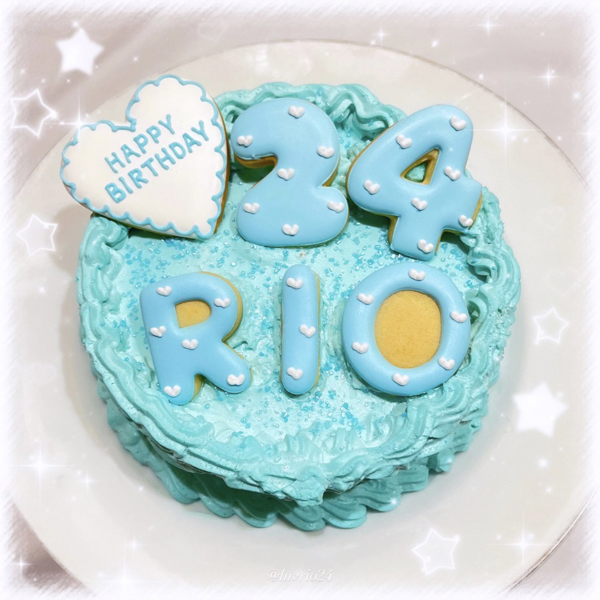 luvrio24's tweet photo. 🎀 𝐇𝐚𝐩𝐩𝐲𝐁𝐢𝐫𝐭𝐡𝐝𝐚𝐲 𝐑𝐈𝐎 🎀

だいすきなりおちゃんへ💌*.+゜
2️⃣4️⃣歳のお誕生日おめでとう꒰՞ɞ̴̶̷̥⩊ɞ̴̶̷̥꒱֯︎💕︎
いつもたくさんの幸せをありがとう💘⭐︎
ずっとずっといちばんだいすきっ ̫ -⸝⸝˘♩
一生りおぺんだよ⭐️🩵⟡.·
#HappyRioDay #24歳のリオもだいすきだおん #RIO_bubble https://t.co/eXGtj4x00D