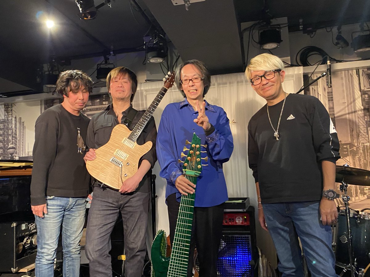 theHalfee's tweet photo. 2026年
第3回目の音浴はtraffic information🎶
美爆音に溺れて幸せ💗
#trafficinformation
#永井健二郎
#加藤直紀
#阿部篤志
#吉田太郎 https://t.co/m4491tMXK3