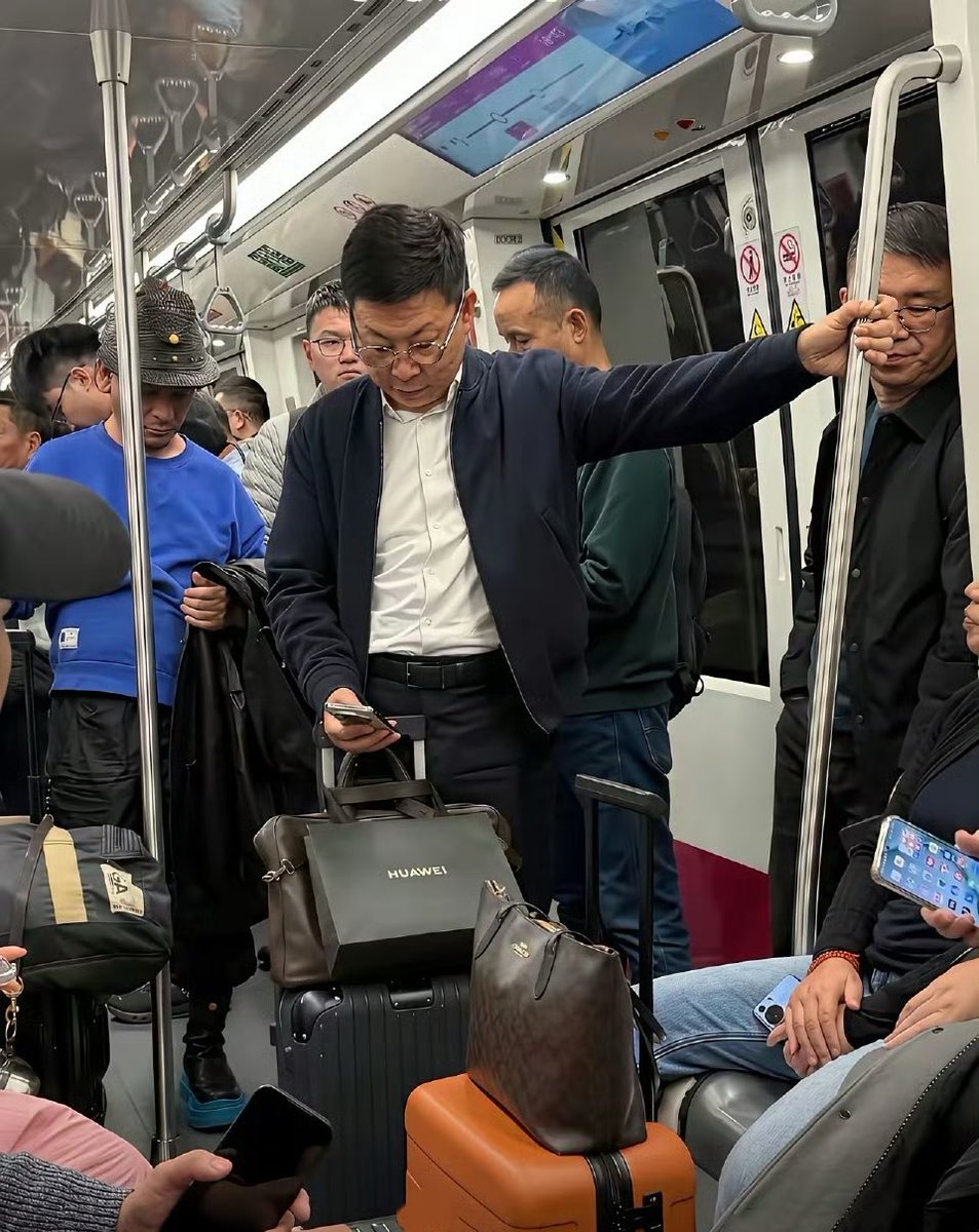 Zhao DaShuai 东北进修🇨🇳 Commentary tweet media