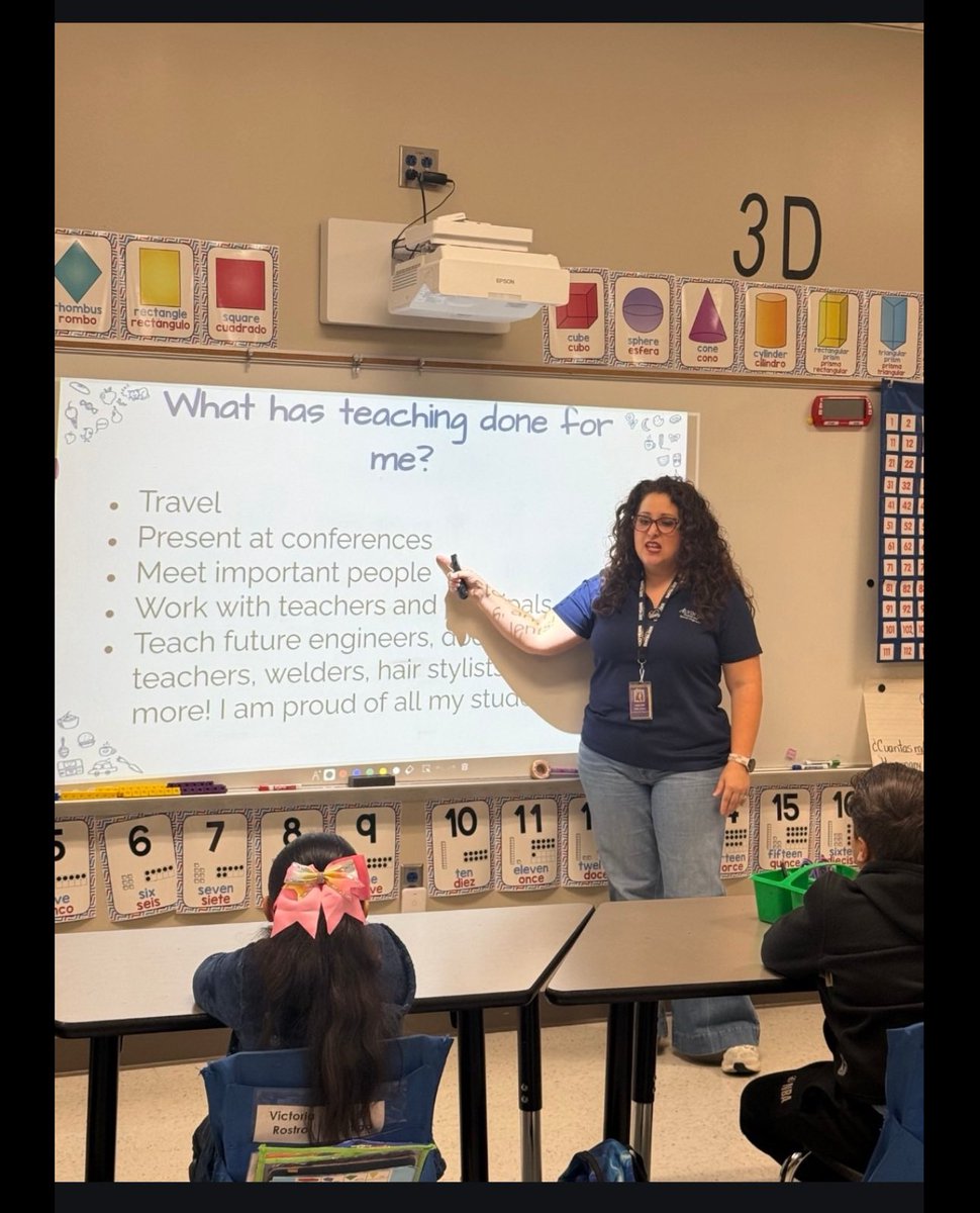 Inspiring futures at Career Day! 🌟 At <a href="/BelNafegar/">Bel Nafegar Sanchez Elementary School</a> , our EB Secondary Instructional Specialist <a href="/usmcgomez/">Ashley M. Gomez</a> spoke with students about her path from secondary teacher to EB secondary instructional specialist showing them what’s possible through education 💙📖