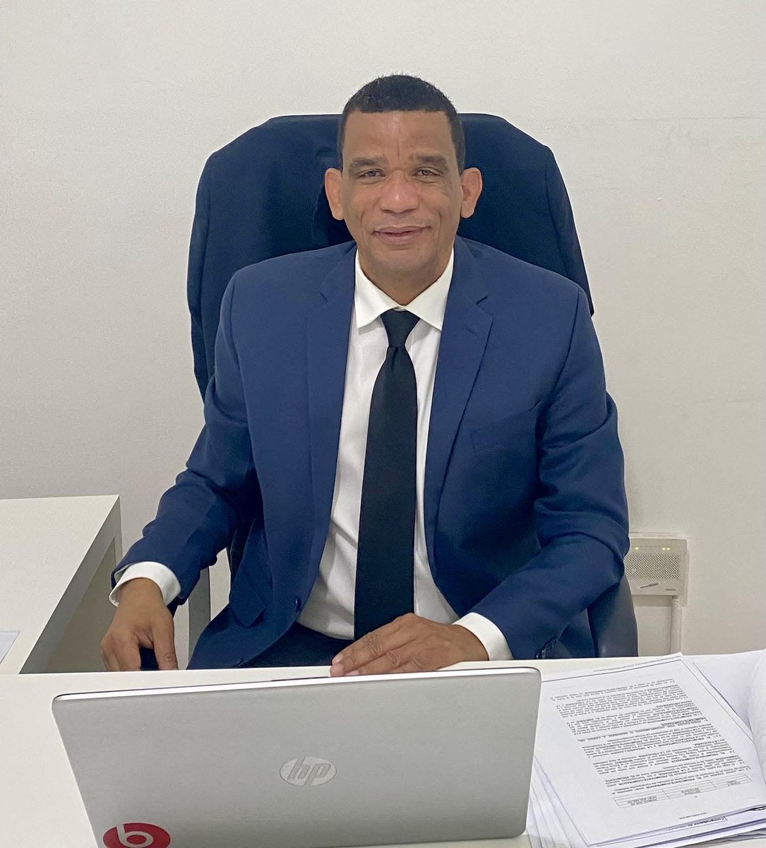 ⚖️ Hoy celebramos el Día del Abogado ⚖️
Orgulloso de ejercer una profesión que defiende derechos, construye justicia y aporta soluciones.
Ser abogado no es solo una carrera, es un compromiso con la verdad y la sociedad.

¡Feliz Día del Abogado! 👨‍⚖️👩‍⚖️ #DíaDelAbogado