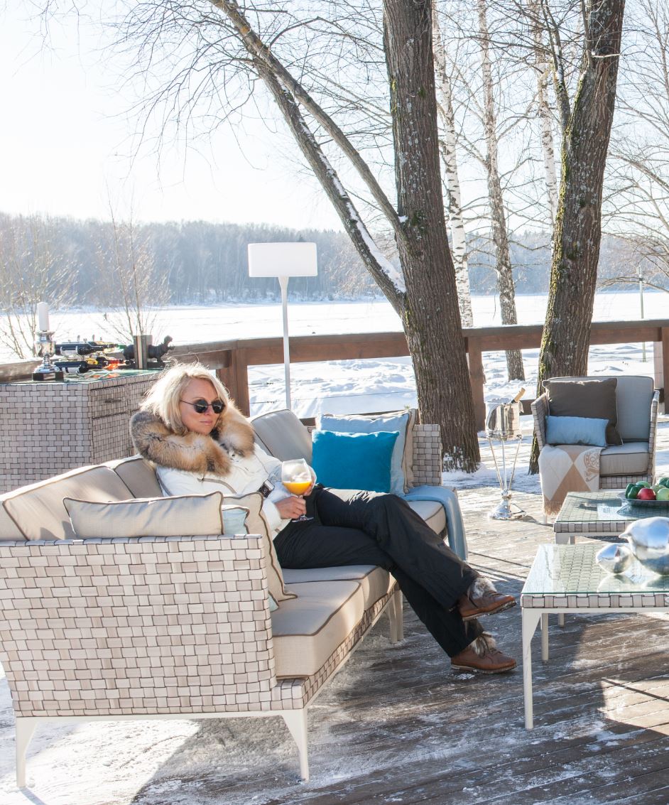 SkylineDesignNA's tweet photo. Skyline Design, we craft our pieces to withstand everything from the deepest frost to the peak of summer heat.

#luxuryoutdoor #outdoordesign #skylinedesign #summeriscoming #allseasonluxury https://t.co/8p45ln2EmM